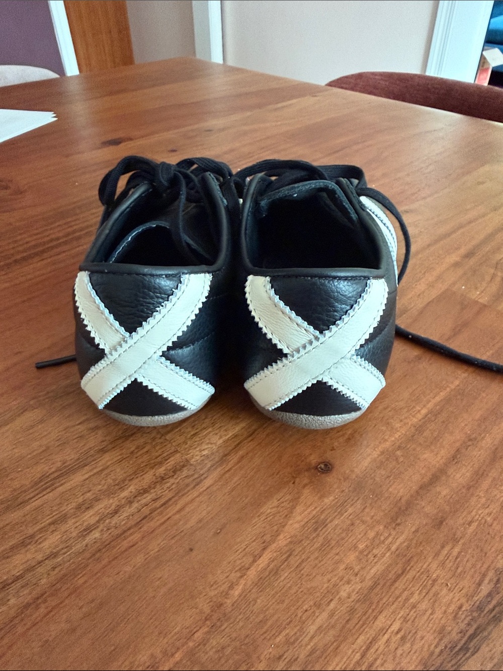 NWT adidas Tokyo Sneakers in Black and White - Picture 4 of 7